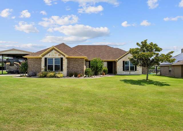 Property at 509 Brooks Dr, Nevada, TX 75173, 3 beds, 2 baths