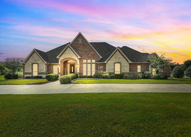 Property at 9949 Tantarra Dr, Burleson, TX 76028, 3 beds, 2.5 baths