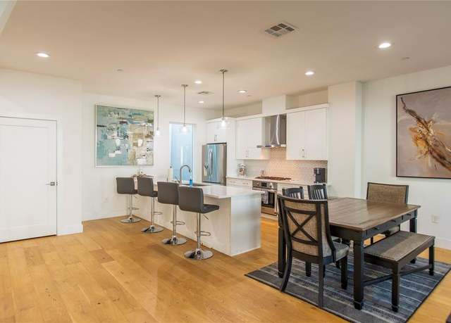 Property at 2222 Moser Ave #111, Dallas, TX 75206, 2 beds, 2.5 baths