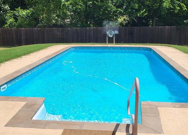 Property at 212 Marianne Cir, Sulphur Springs, TX 75482, 3 beds, 2.5 baths