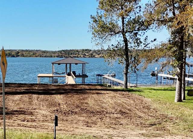 Property at 1409 E Lake Dr, Weatherford, TX 76087