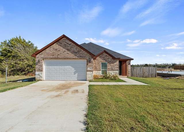 Property at 121 Pelican Ct, East Tawakoni, TX 75472, 4 beds, 2 baths