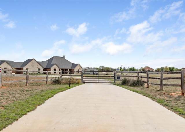 Property at 1549 Half Moon Cir, Early, TX 76802, 5 beds, 3.5 baths