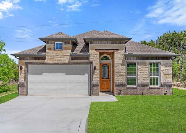 Property at 5833 Black Pine Cir, Granbury, TX 76048, 3 beds, 2 baths