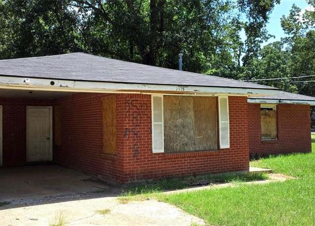 Property at 7225 Burlingame Blvd, Shreveport, LA 71106, 3 beds, 1 bath
