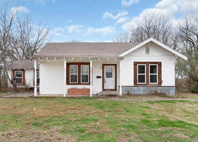 Property at 315 Park St, Commerce, TX 75428, 3 beds, 1 bath