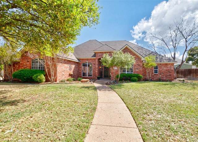Property at 1674 Newcastle Dr, Abilene, TX 79601, 4 beds, 3 baths