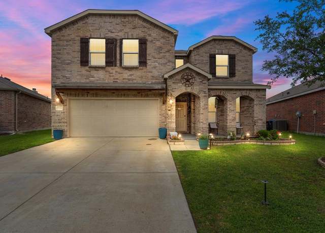 Property at 2304 Bermont Red Ln, Fort Worth, TX 76131, 5 beds, 3 baths