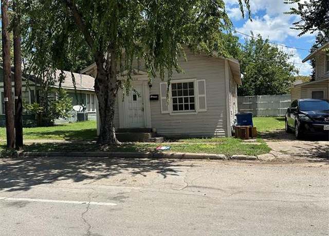 Property at 804 N Sherman St, Ennis, TX 75119, 2 beds, 1 bath