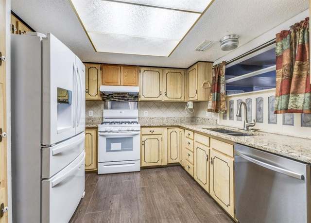 Property at 2918 Owen Ln, Mesquite, TX 75150, 3 beds, 2 baths