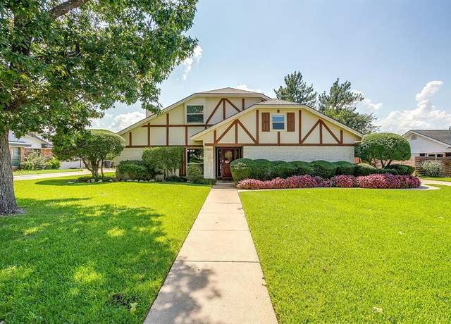 Property at 1327 Hemphill Dr, Cleburne, TX 76033, 4 beds, 3 baths