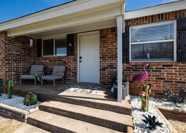 Property at 12510 Liberty School Rd, Azle, TX 76020, 3 beds, 2 baths