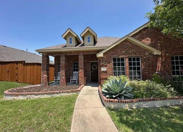 Property at 1615 Summerfield Dr, Allen, TX 75002, 3 beds, 2 baths