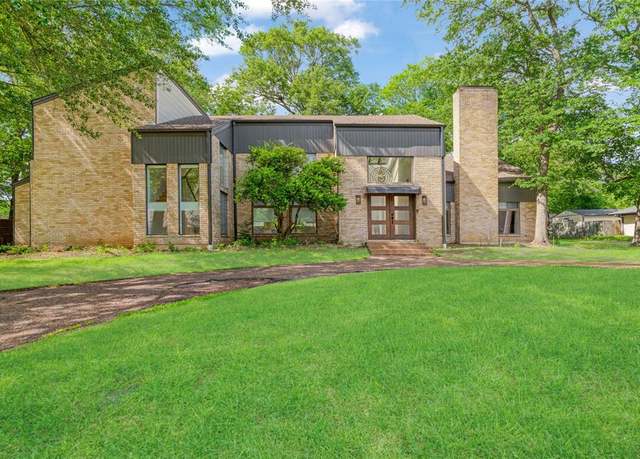 Property at 3235 Mahaffey Ln, Paris, TX 75460, 4 beds, 4 baths