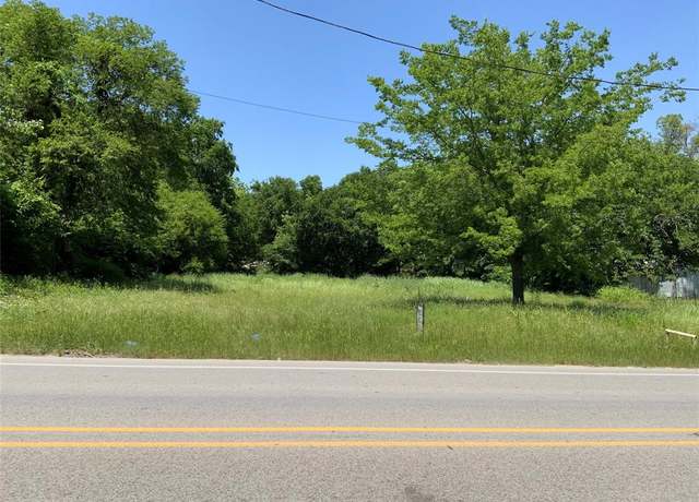 Property at 302 W Sherman St, Chico, TX 76431