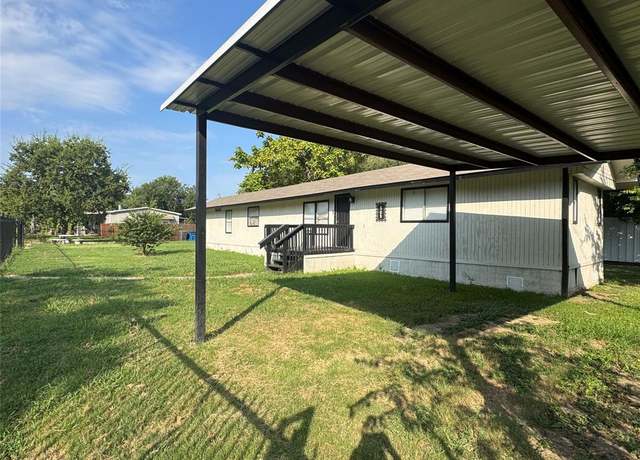 Property at 509 Youngstown St #4, Dallas, TX 75253, 3 beds, 2 baths