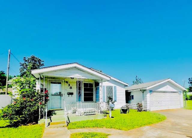 Property at 438 Atkins St, Sulphur Springs, TX 75482, 2 beds, 2 baths