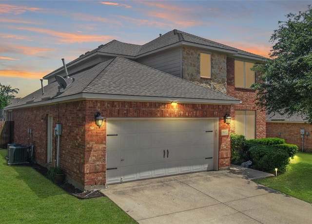Property at 2812 Arabian Ln, Celina, TX 75009, 4 beds, 2.5 baths