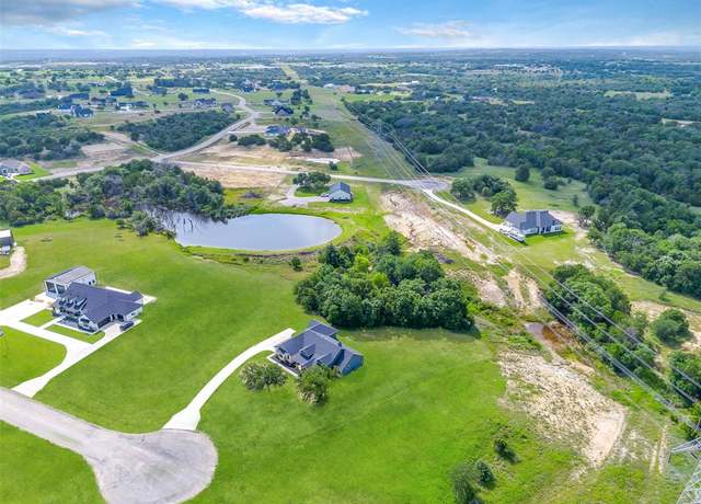 Property at 619 Latigo Ct, Weatherford, TX 76088, 3 beds, 2.5 baths