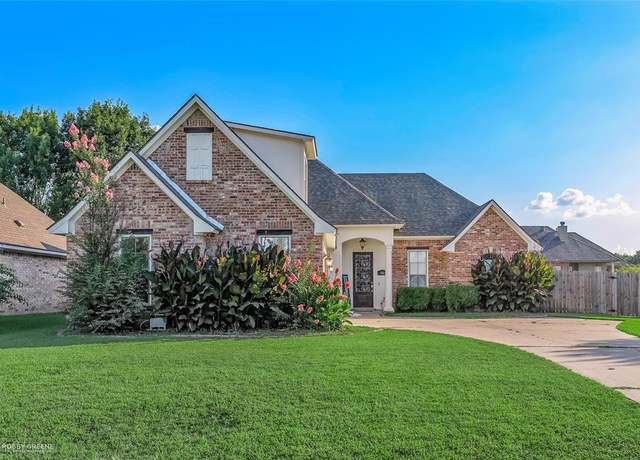 Property at 4016 Elizabeth Ln, Benton, LA 71006, 3 beds, 2 baths