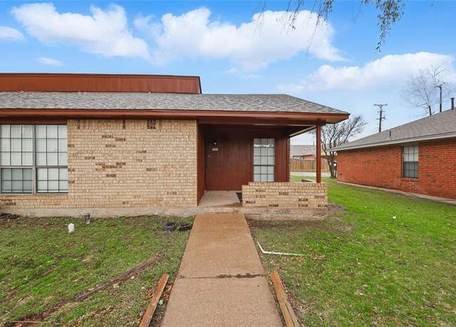 Property at 1707 Creekview Dr, Glenn Heights, TX 75154, 2 beds, 1 bath
