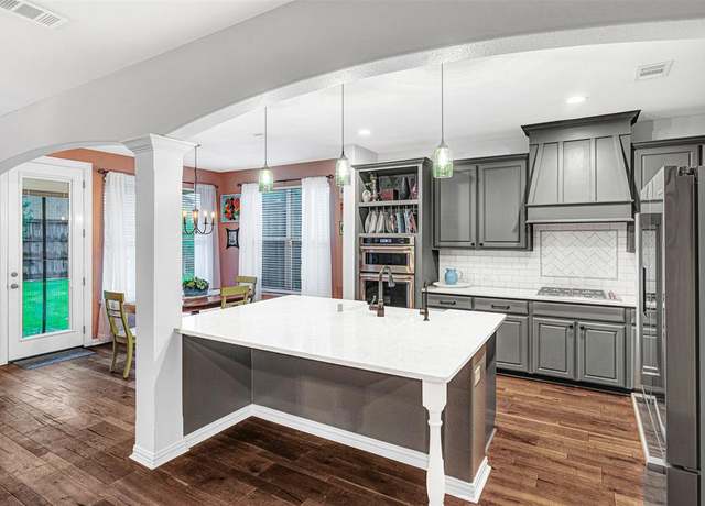 Property at 4805 Lindsey Dr, Rowlett, TX 75088, 4 beds, 2.5 baths