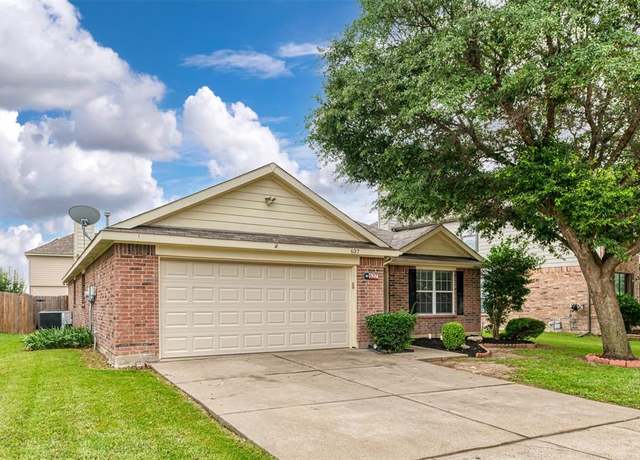 Property at 637 Stirrup Bar Dr, Fort Worth, TX 76179, 3 beds, 2 baths