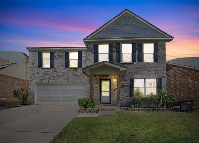Property at 10636 Highland Ridge Rd, Fort Worth, TX 76108, 3 beds, 2.5 baths
