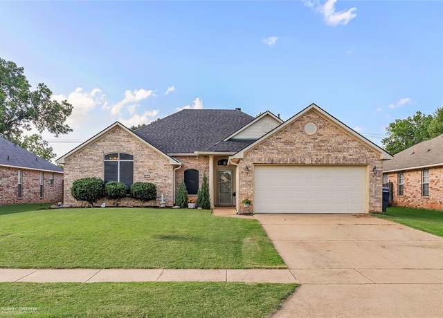 Property at 232 Avondale Ln, Bossier City, LA 71112, 3 beds, 2 baths