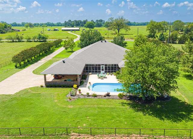 Property at 2060 FM 44 W, De Kalb, TX 75559, 3 beds, 3 baths