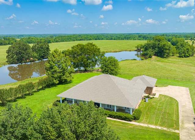 Property at 2060 FM 44 W, De Kalb, TX 75559, 3 beds, 3 baths