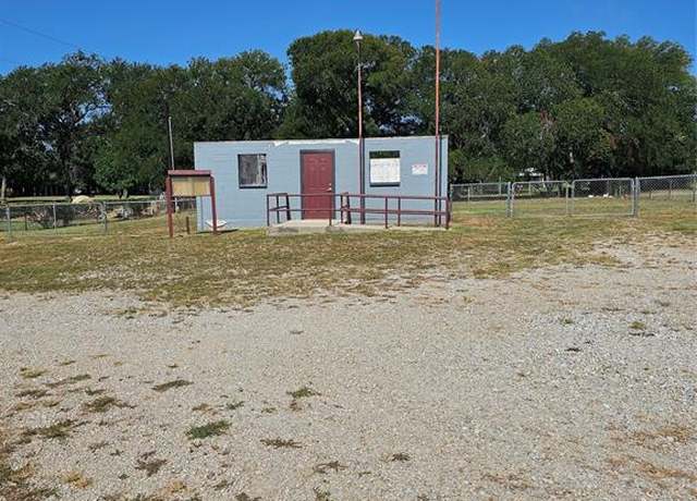 Property at 303 Derting Rd, Aurora, TX 76078