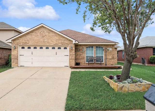 Property at 312 Memory Dr, Fort Worth, TX 76108, 3 beds, 2 baths