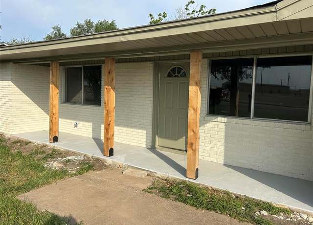 Property at 417 W Lyndale Ave, Robinson, TX 76706, 3 beds, 2 baths