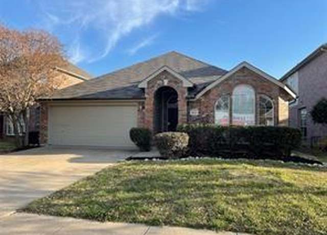 Property at 4624 Matthew Dr, Fort Worth, TX 76244, 3 beds, 2 baths