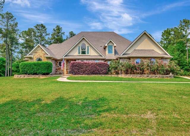 Property at 194 Royal Pnes, Lufkin, TX 75904, 4 beds, 3.5 baths