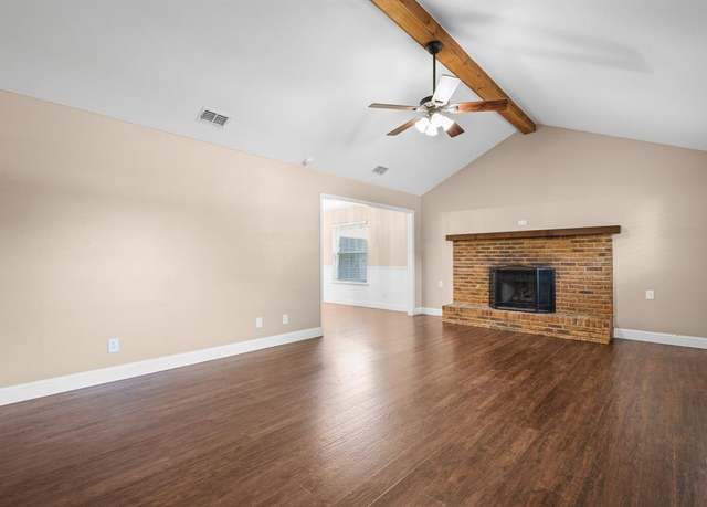 Property at 310 Singletree St, Highland Village, TX 75077, 3 beds, 2 baths