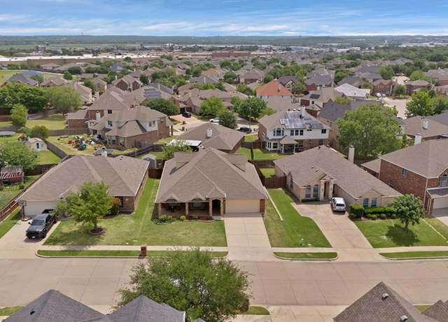 Property at 1116 Linden Dr, Burleson, TX 76028, 4 beds, 2 baths
