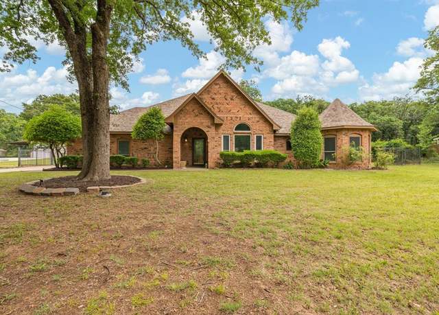 Property at 124 Bent Tree Trl, Burleson, TX 76028, 3 beds, 2 baths