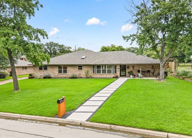 Property at 3721 Oakbriar Ln, Colleyville, TX 76034, 4 beds, 2.5 baths