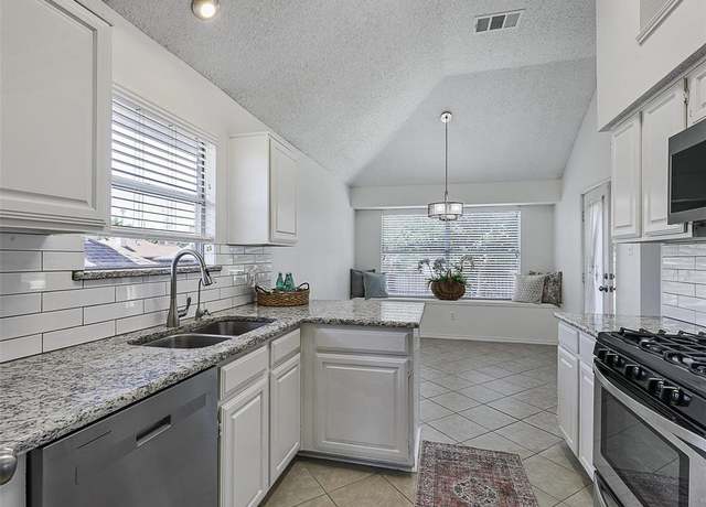 Property at 1113 Holly Dr, Carrollton, TX 75010, 3 beds, 2 baths