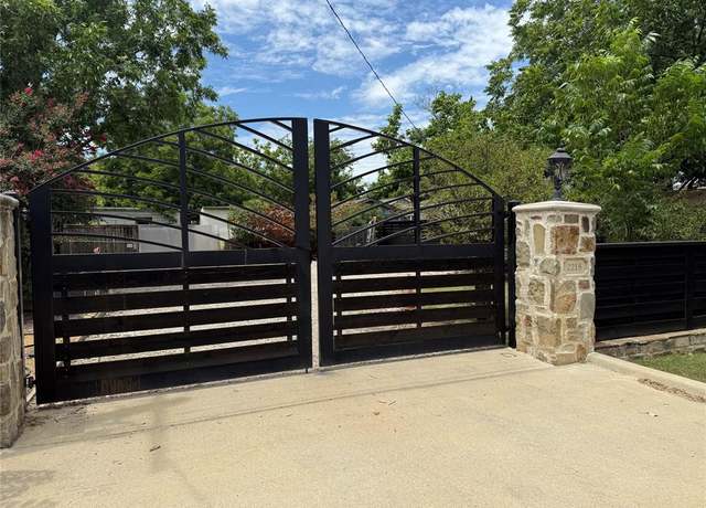 Property at 2215 Crystal Dr, Balch Springs, TX 75180
