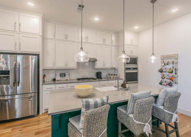 Property at 2425 Longspur Dr, Fort Worth, TX 76008, 3 beds, 2.5 baths