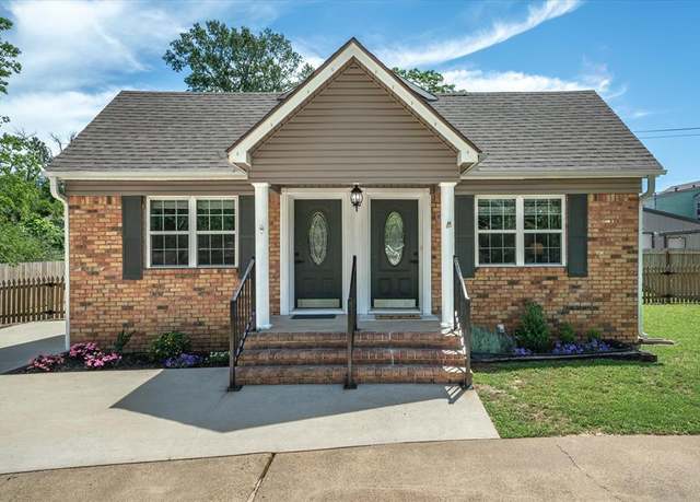 Property at 809 S Prairieville St, Athens, TX 75751, 3 beds, 2 baths