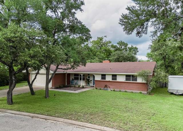Property at 204 Cacti Dr, Lakeside, TX 76108, 3 beds, 2 baths