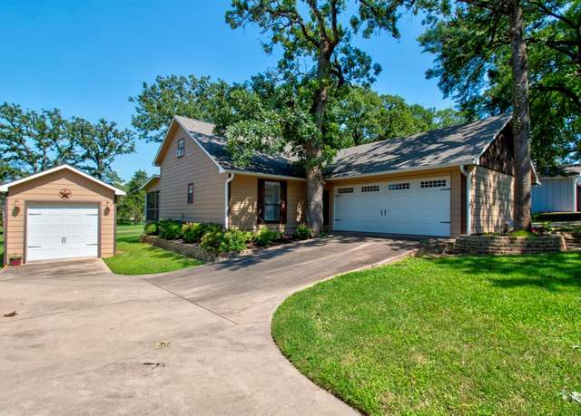 Property at 413 Cocopa Dr, Lake Kiowa, TX 76240, 5 beds, 2.5 baths
