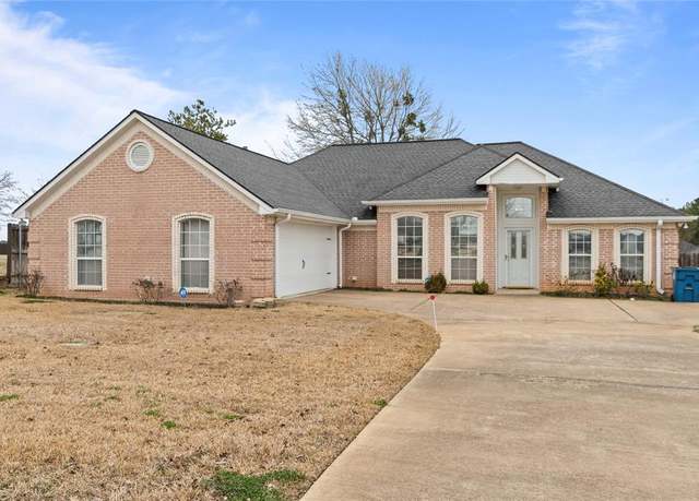 Property at 19407 Sara Ln, Flint, TX 75762, 4 beds, 2 baths