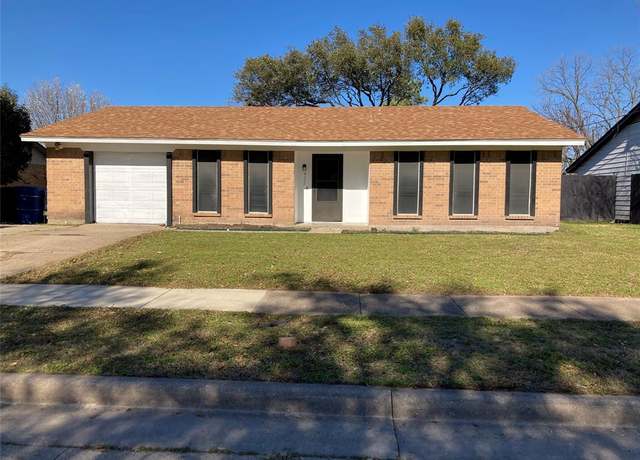 Property at 422 Southlake Dr, Forney, TX 75126, 3 beds, 2 baths