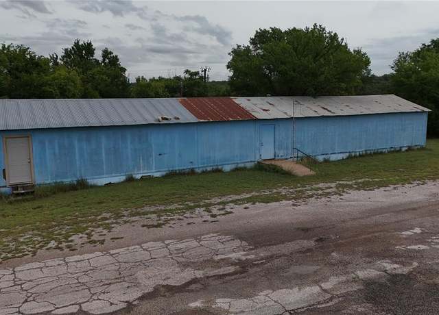 Property at 200 Oak St, Palo Pinto, TX 76484, 0.5 baths