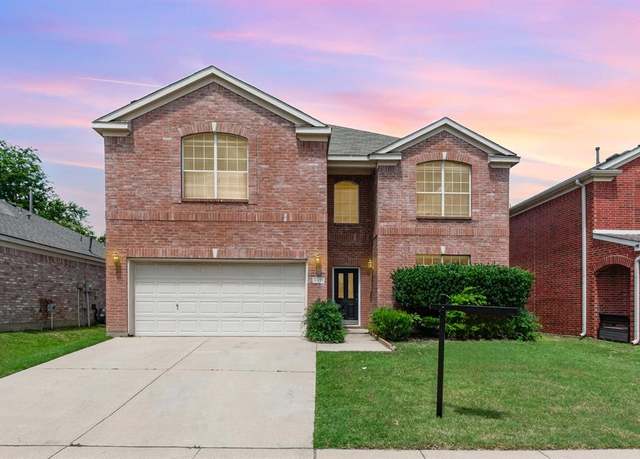 Property at 9921 Chadbourne Rd, Fort Worth, TX 76244, 5 beds, 2.5 baths